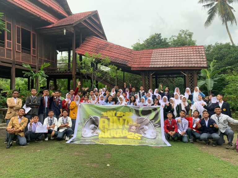 FORSISMA Gelar Kegiatan Bina Akrab di Benteng Somba Opu: Satukan Langkah, Satukan Pikiran Bersama FORSISMA dalam BINA AKRAB